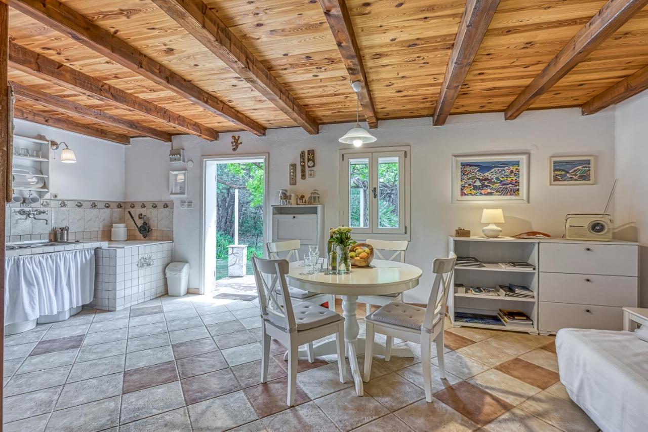 Holiday home Eco House Zabodarski - Happy *